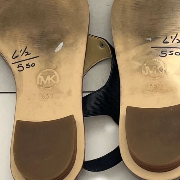MICHAEL Michael Kors Women's Black MK Plate Thong Flat Sandals Size 6.5M - Picture 11 of 11